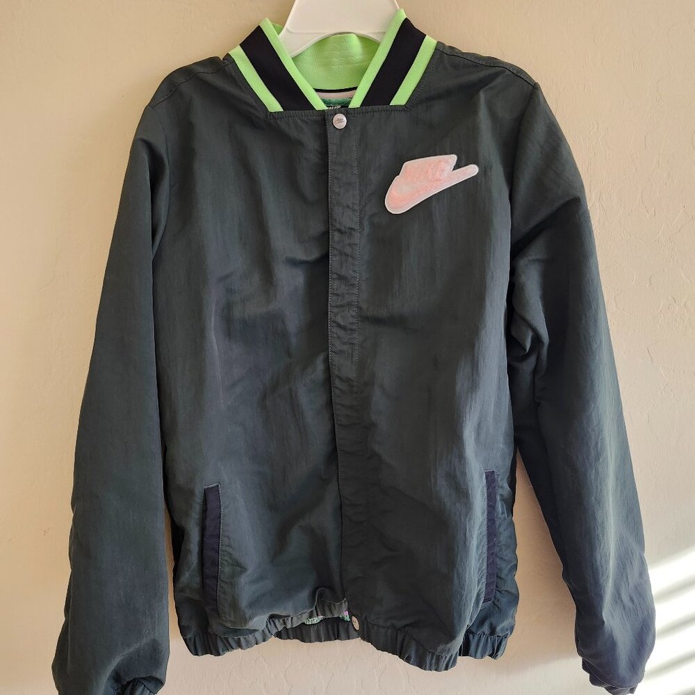 Nike Boys Jacket Green Hoopfly Sportswear Windbreaker Swoosh Logo - XL